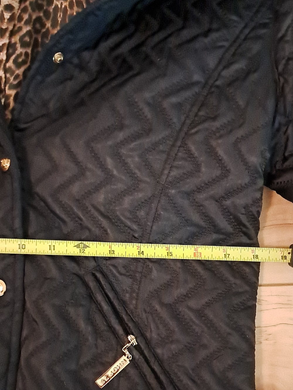 St. John Coat Women's Medium M Black Quilted Designer Fox Fur Luxury Statement - Picture 15 of 16